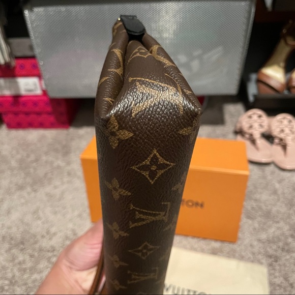 Louis Vuitton Pallas Clutch Noir - Picture 6 of 8